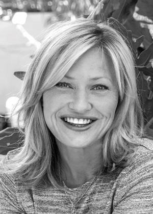 Joey Lauren Adams